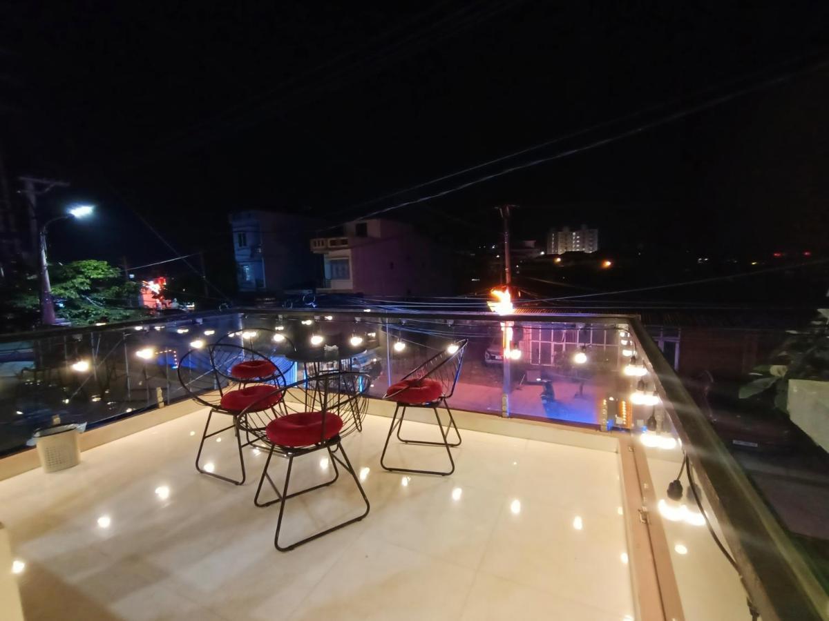 Nha Nghi Quang Trung Appartement Dong Van  Buitenkant foto