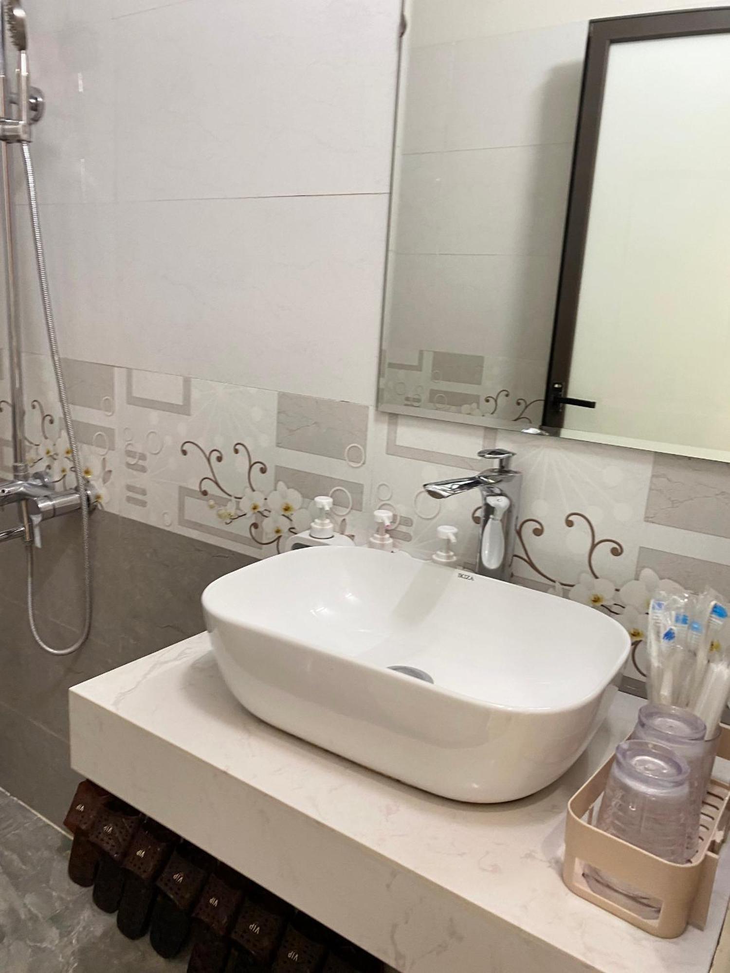 Nha Nghi Quang Trung Appartement Dong Van  Buitenkant foto