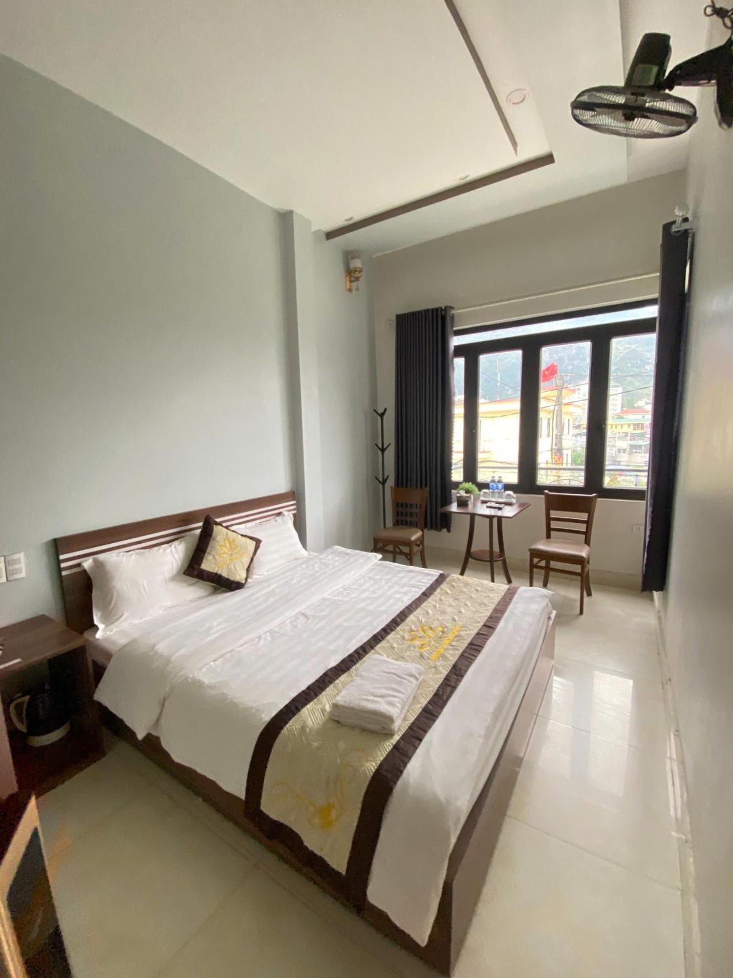 Nha Nghi Quang Trung Appartement Dong Van  Buitenkant foto